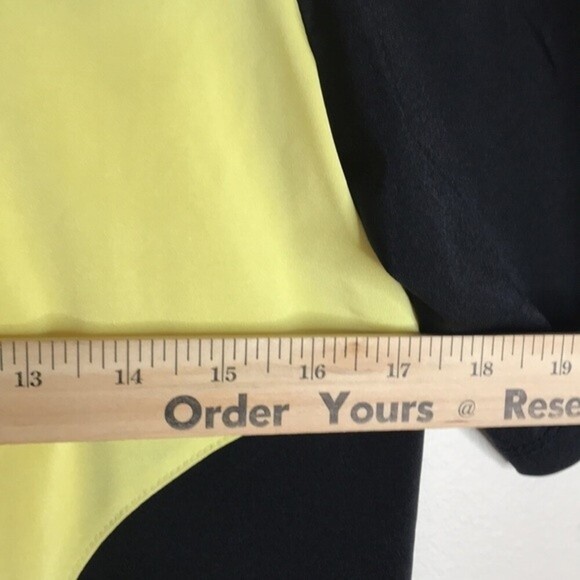 Jamie Sadock Black and Yellow Geometric Quarter Zip Golf Shirt Women's Medium - Picture 6 of 11